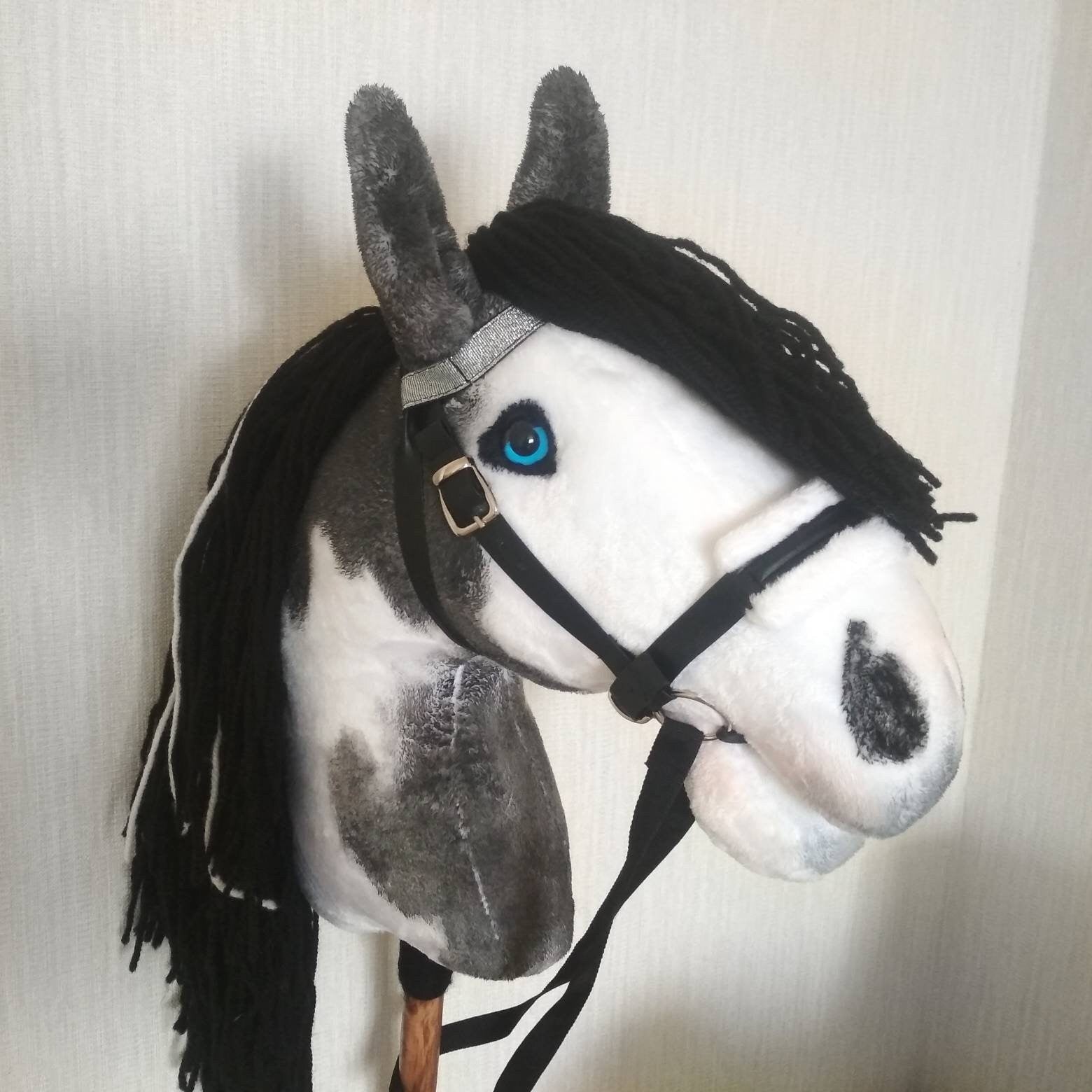 Realistic pinto hobby horse black and white for kids A3 | Hobbyhorse on stick