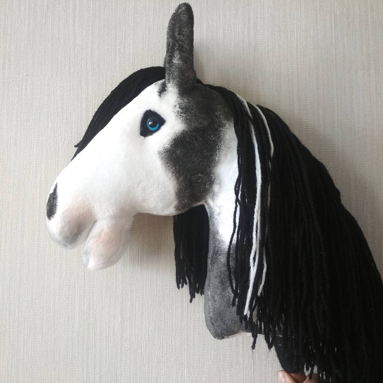 Realistic pinto hobby horse black and white for kids A3 | Hobbyhorse on stick