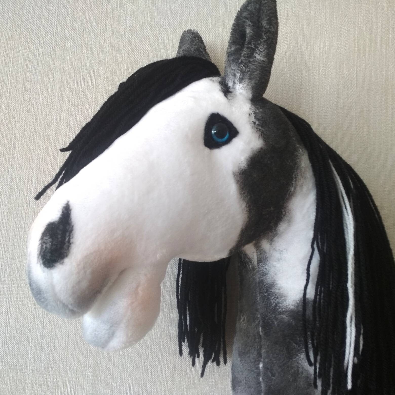 Realistic pinto hobby horse black and white for kids A3 | Hobbyhorse on stick